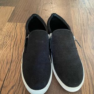 Women’s Amazon shoes unsure of brands!